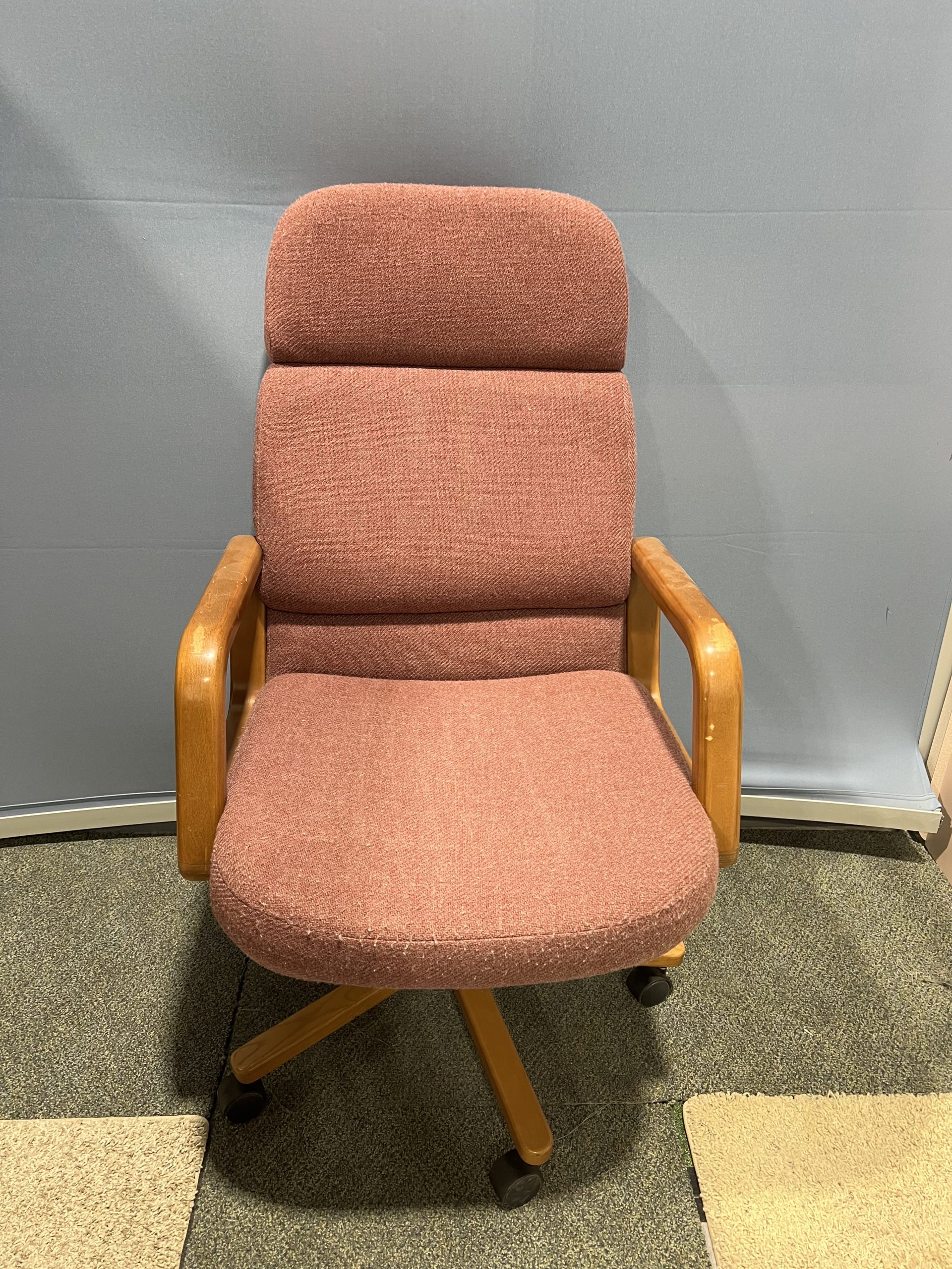 Multitask Chair Red Oak-image