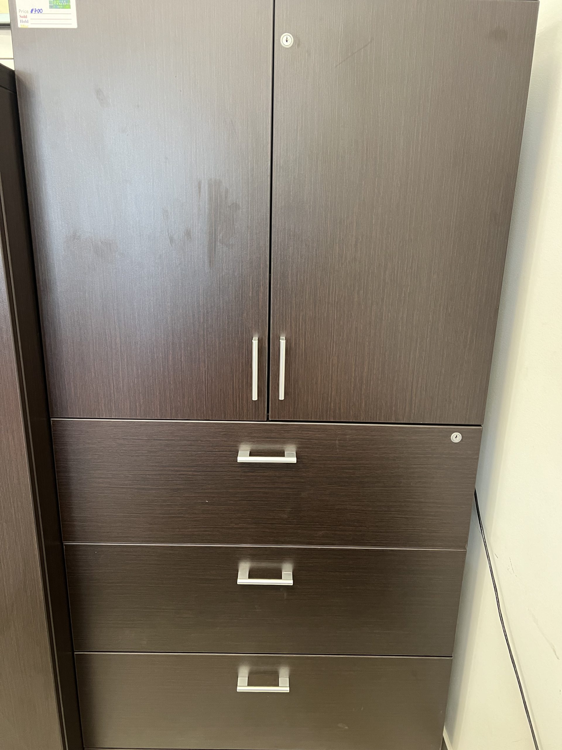 Lateral 3 Drawer with Cabinets Above-image