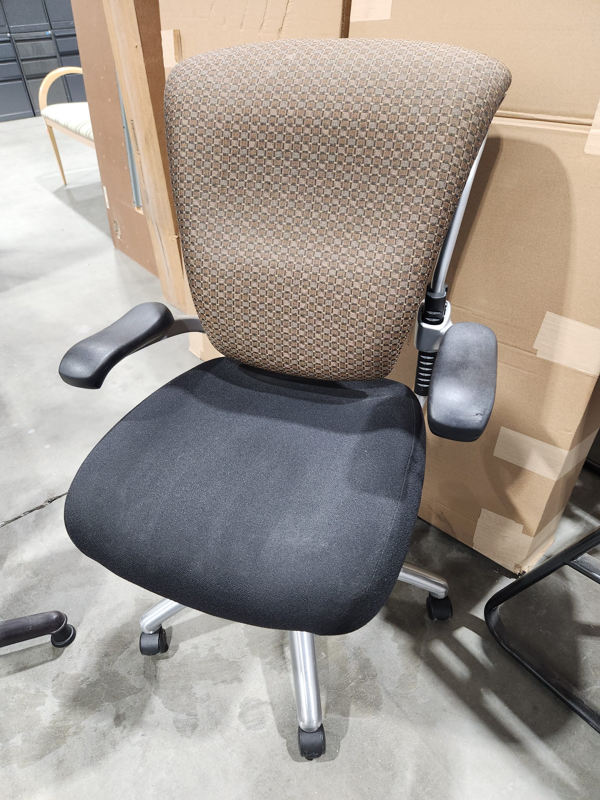 Task Steelcase Brown-Black-image